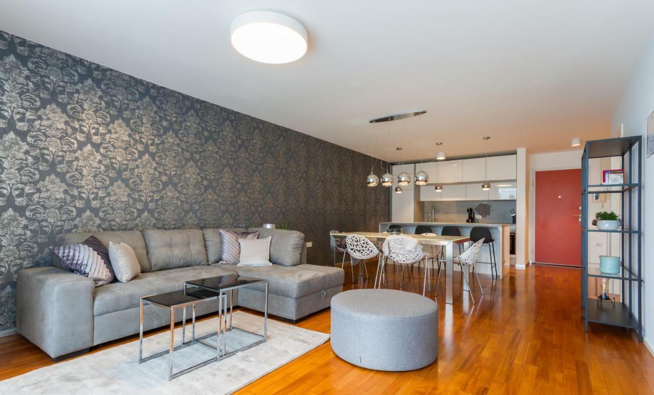 Apartments Lux By Locap Group Portoroz Bagian luar foto